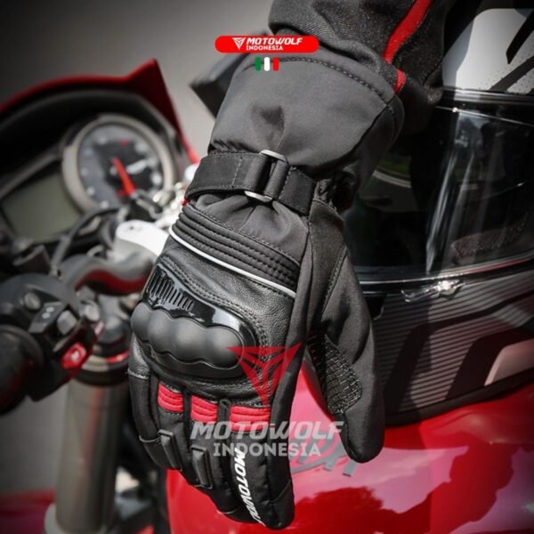 Motowolf Sarung Tangan Waterproof + Whiper Anti Air Hangat Touchscreen 0318 - Image 3
